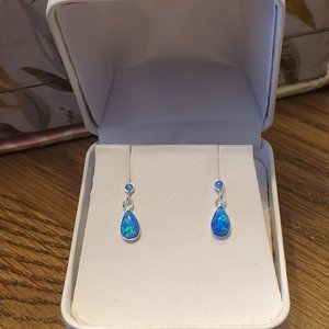925 Sterling Silver Pacific Blue Dangle Pear Opal